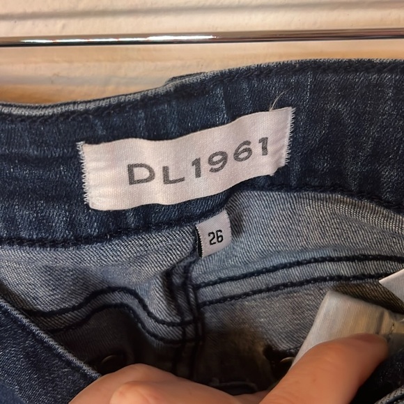 DL1961 Dark Wash Emma Power Leggings in Stark Jeans, Women Size 26 - Picture 4 of 10